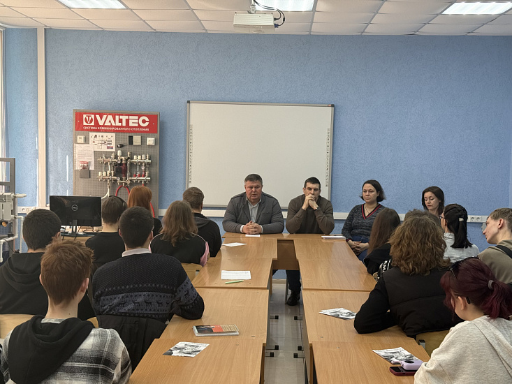 Продолжено проведение мероприятий по подбору кадров 