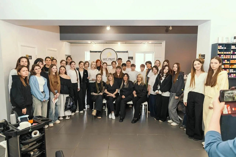 «Урок успеха» в школе бьюти-мастеров