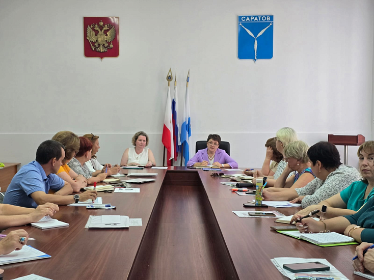 В Октябрьском районе прошло рабочее совещание по подготовке к ключевым событиям осени