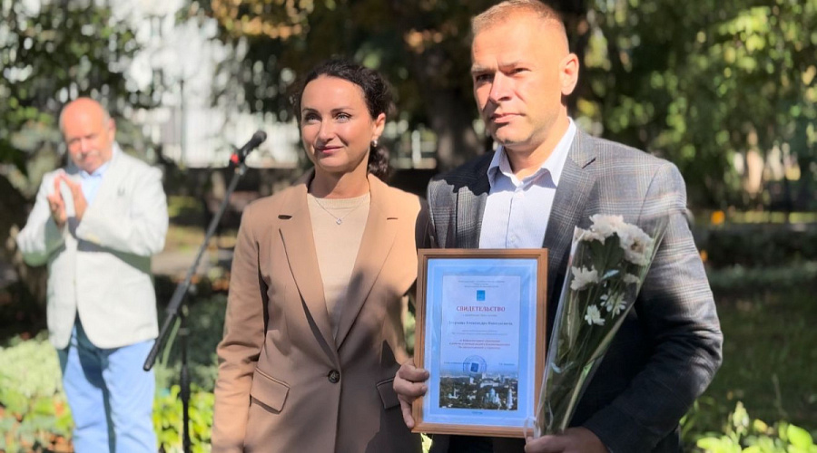 Состоялось торжественное открытие Доски Почета Волжского района