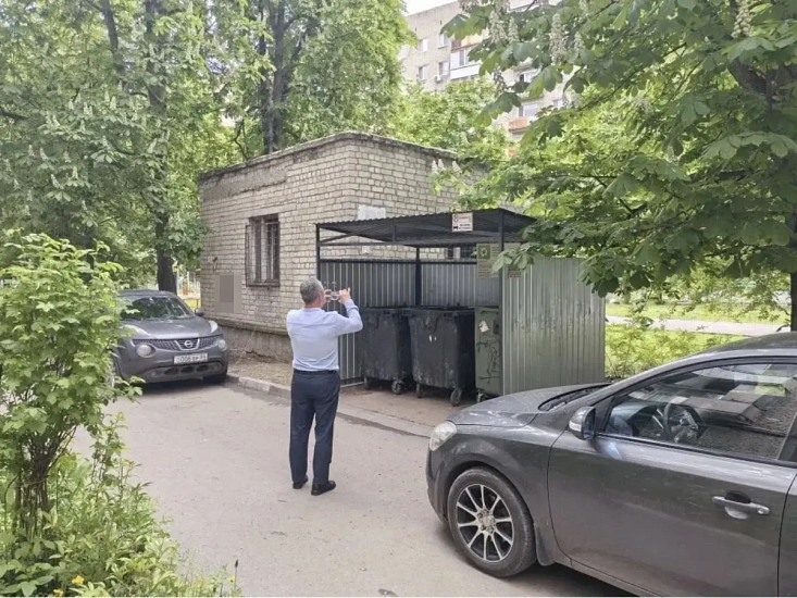 Осмотр контейнерных площадок в Октябрьском районе