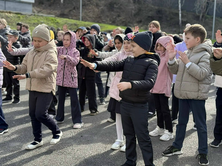 Космический флешмоб в школе № 73