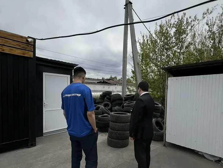 Продолжается мониторинг содержания территорий у торговых объектов 