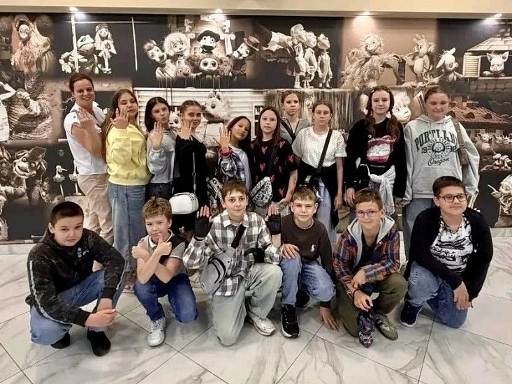 Последний учебный день в театре кукол