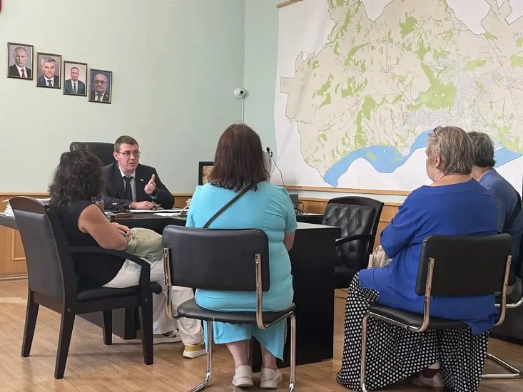 Продолжается работа по сокращению очереди на получение земельных участков многодетными семьями