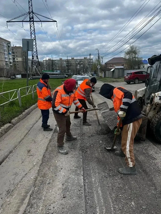В городе продолжается текущий ремонт дорог