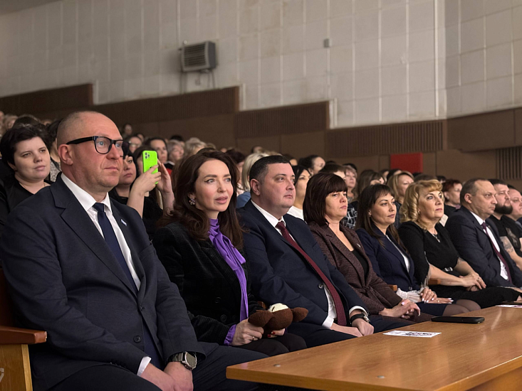 В Октябрьском районе прошел концерт, посвященный 8 марта