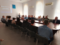В администрации Октябрьского района прошло вручение почетных знаков «Семье погибшего защитника Отечества»