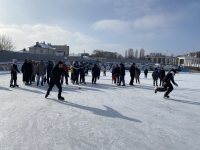 В Октябрьском районе состоялись соревнования по конькобежному спорту «Лед надежды нашей»