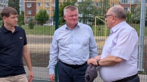 Михаил Исаев посетил парк «Солнечный» в Ленинском районе