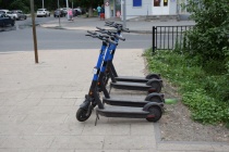 Владельцы электросамокатов отказались 
урегулировать скоростной режим на пешеходных улицах и зонах отдыха