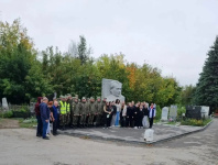 На Воскресенском кладбище прошел масштабный субботник На Воскресенском кладбище прошел масштабный субботник
