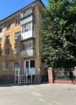 Собственник нежилого помещения восстановил фасад дома по решению суда