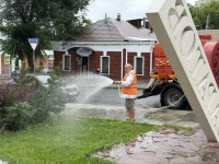 Уборка города продолжается Уборка города продолжается
