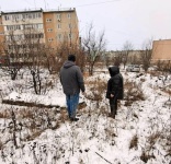 Специалисты администрации Ленинского 
района провели выездное совещание по вопросу течи