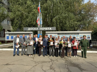 В Гагаринском районе обновили Доску почета В Гагаринском районе обновили Доску почета