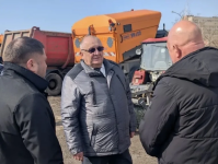 Глава города продолжает объезд районных служб благоустройства Глава города продолжает объезд районных служб благоустройства