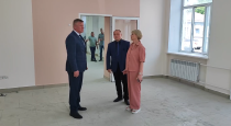 Михаил Исаев: «До конца этой недели завершится ремонт библиотеки №17 на ул. Вавилова»