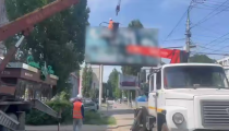  Продолжается демонтаж рекламных конструкций в центральной части города