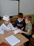 В детском саду №21 Октябрьского района прошло образовательное мероприятие для воспитанников «Все профессии важны, все профессии нужны»