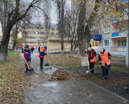 В Октябрьском районе продолжаются работы 
по благоустройству