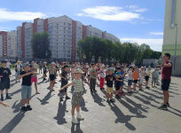 Детские оздоровительные учреждения на базе городских школ продолжают работать для юных саратовцев
