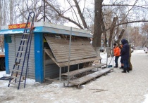 В Саратове сносят самовольные постройки