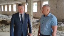 Михаил Исаев: «В бане № 21 в Заводском районе в рамках капитального ремонта демонтированы дверные и оконные проемы, перегородки, полы, конструкции парилен и технического этажа, инженерные системы»