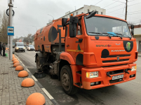 В Октябрьском, Волжском, Фрунзеском, Заводском 
и Кировском районах продолжаются работы по благоустройству