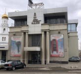  В Саратове выявили нарушения Правил благоустройства фасадов и вывесок
