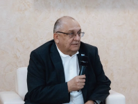 Глава города Игорь Молчанов провел встречу с молодыми сотрудниками администрации