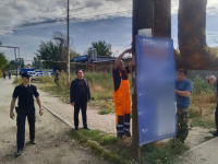 В Заводском районе продолжают пресекать нарушения правил благоустройства в части рекламных конструкций и вывесок