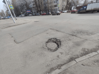 Продолжается мониторинг состояния смотровых 
колодцев