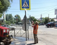 Продолжаются работы по благоустройству