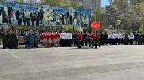 Октябрьский район: смотр строя и песни среди школьников