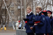 В сквере Авиастроителей состоялся митинг 
в память о работниках Саратовского авиационного завода