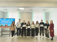 В школе № 77 Фрунзенского района прошла деловая игра‑новелла «Выбор: код власти» В школе № 77 Фрунзенского района прошла деловая игра‑новелла «Выбор: код власти»