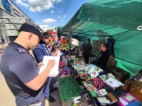 Комитет муниципального контроля совместно с органами полиции провели рейд по выявлению и пресечению фактов незаконной уличной торговли