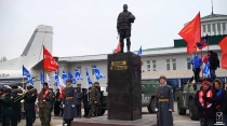 Сегодня, в День Героев Отечества, состоялось торжественное открытие памятника «Героям Донбасса»