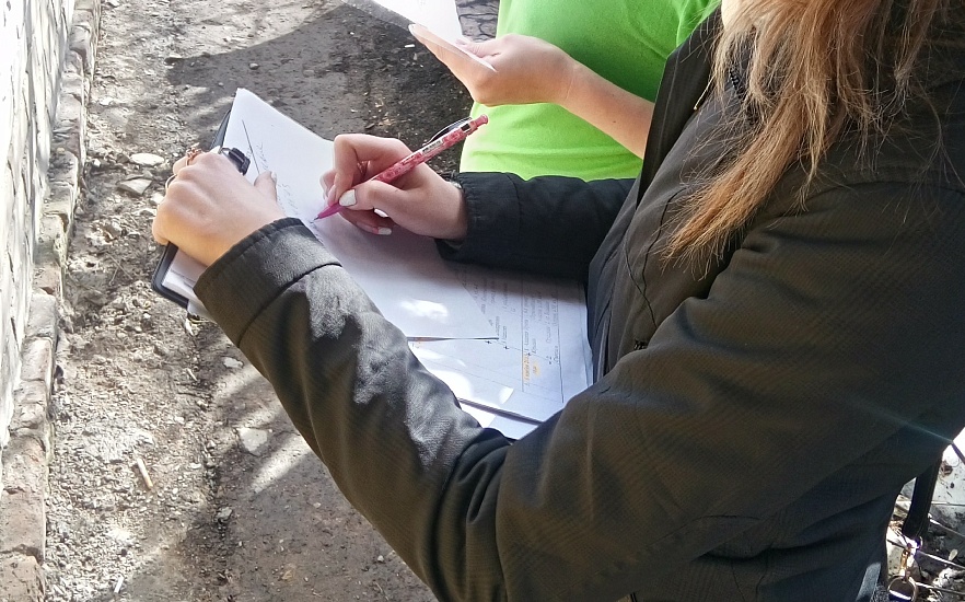 Администрация Октябрьского района уделяет 
внимание семьям, находящимся в социально опасном положении