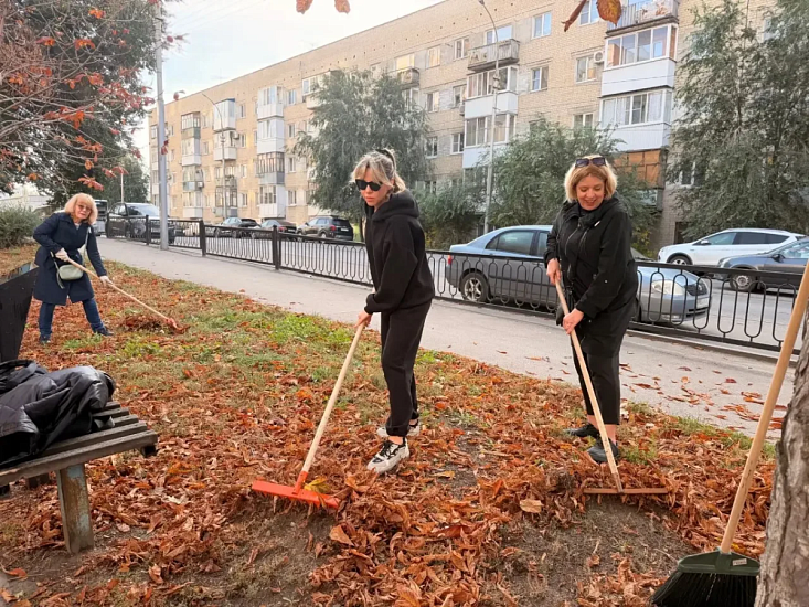 Игорь Молчанов поблагодарил саратовцев за участие в субботнике
