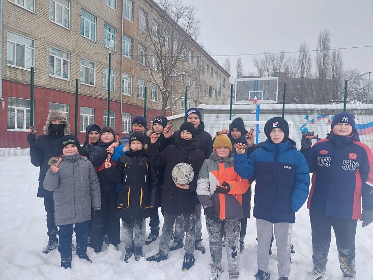На территории школ Октябрьского района 
прошли спортивно-оздоровительные мероприятия