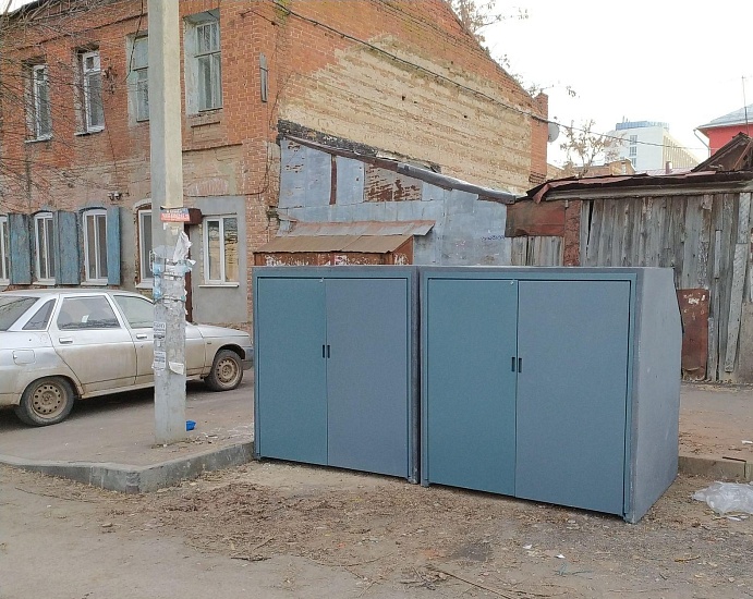 В Саратове началась установка контейнеров 
ТКО нового типа