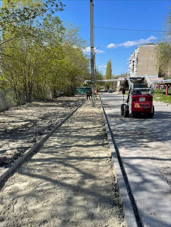 На территории Заводского района ведется 
ремонт тротуаров