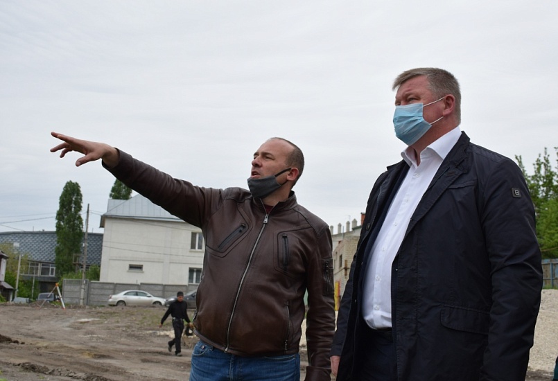 Михаил Исаев оценил ход реконструкции 
стадионов «Волга» и «Спартак»