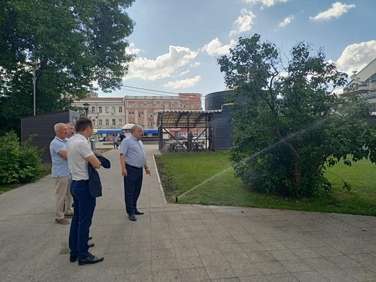 Алексей Постнов провел осмотр площади 
им. Кирова