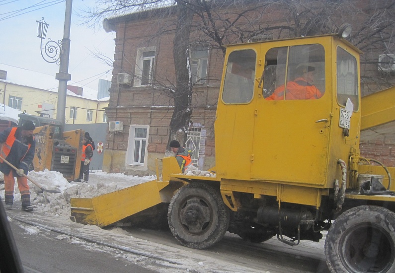 В Кировском районе ведутся работы по благоустройству