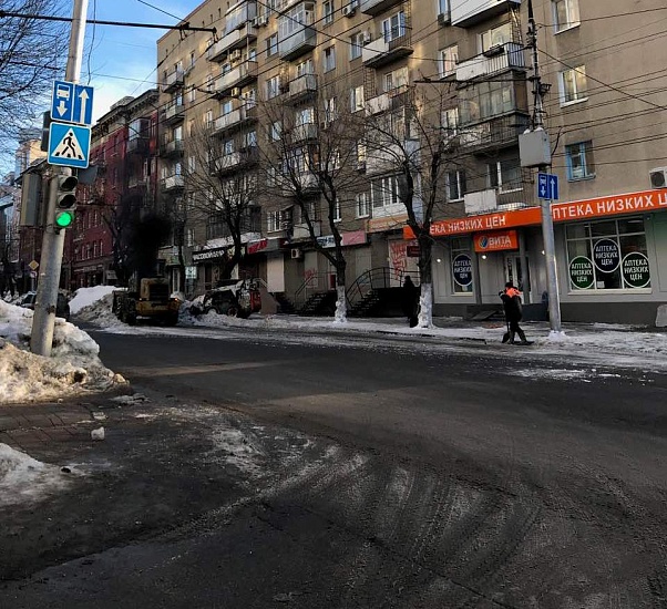 Во Фрунзенском районе продолжаются работы 
по благоустройству