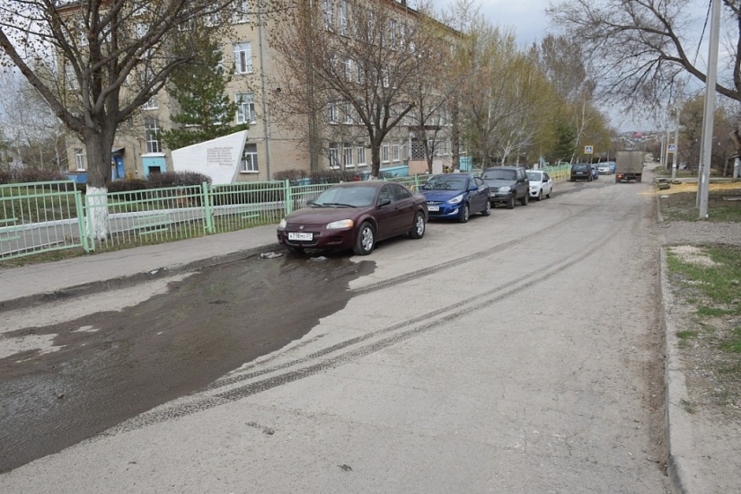 В Саратове в рамках национального проекта 
«Безопасные качественные дороги» ремонтируют подъезды к образовательным учреждениям