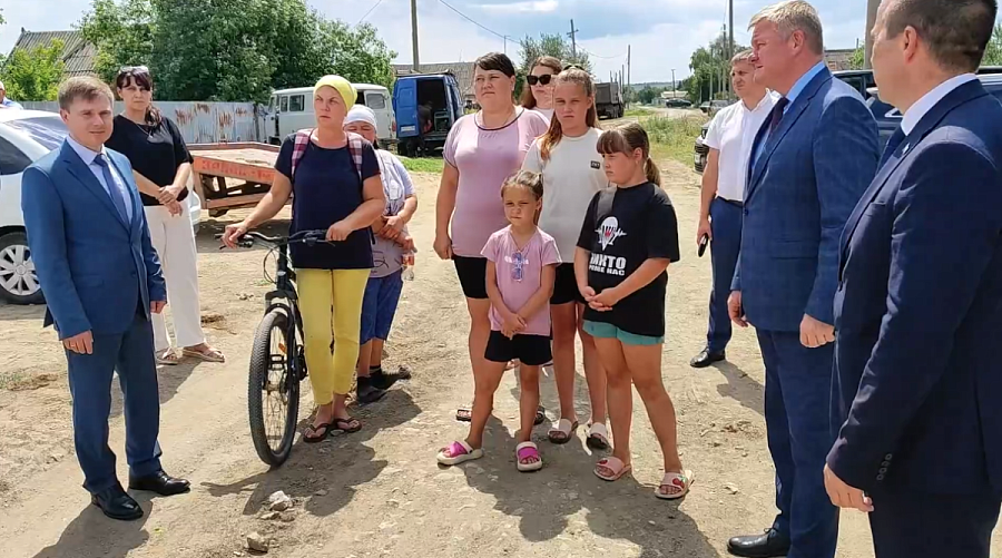 Михаил Исаев: «В Гагаринском районе на станции Тарханы на улице Садовой начались работы по замене изношенного водопровода»